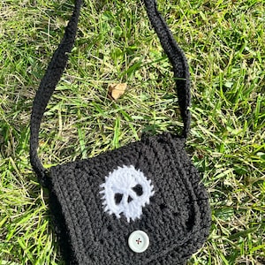Skull messenger bag