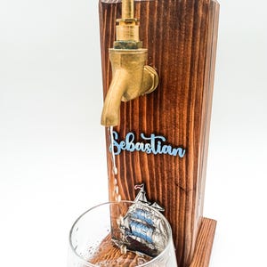 Home Bar Gift,Personalized Whiskey Dispenser,Engraved Wooden Whiskey Dispenser,Whiskey Gift for Dad, Wine,Bourbon Dispenser for Home Bar