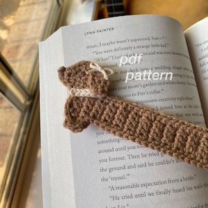 Crochet Dachshund Bookmark (PDF Pattern)