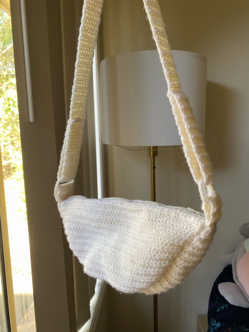 Crochet Uniqlo Inspired Crossbody Bag with Lining and Zipper PDF Pattern zdjęcie 3