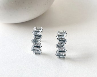 Puces d'oreilles bleues brillantes avec pierres précieuses - Puces d'oreilles délicates déco bleues pour femmes - Puces d'oreilles simples pour fille au quotidien - Cadeau