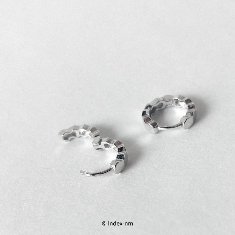 Simple Shiny Silver Gear Clip-on Earrings Minimalist Silver Clip-on ...