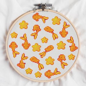 Goldener Fisch Kreuzstichmuster PDF | Einfaches, skurriles Stickdesign mit Sternen, Gold, süßer und eleganter Handarbeits-Download, einfaches Basteln Bild 2