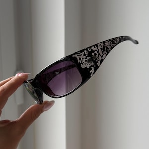 Gradient lenses black wrap sunglasses silver tattoo frame y2k