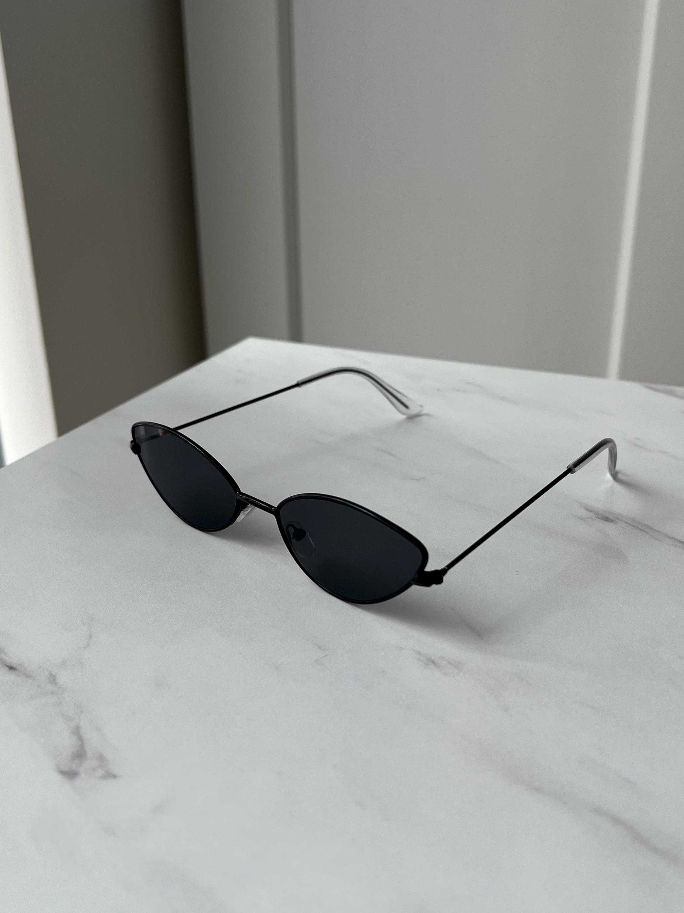 Black Tint Cat Eye Black Wire Frame Sunglasses - Etsy display picture 1