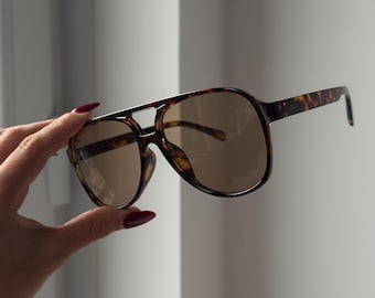 Braun getönte quadratische Aviator Tortoise Shell Sonnenbrille