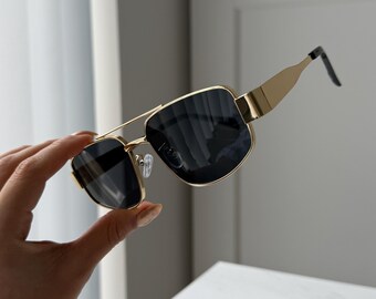 LOUIS VUITTON ブラック サングラス LV Monogram Black Lens Sunglasses, Vintage Silver Frame Mod