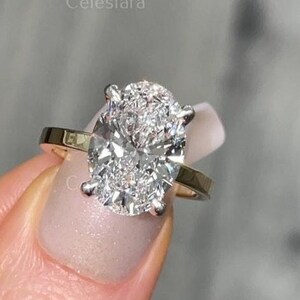 3,00 karaat totale E-kleur VVS2-helderheid IGI-gecertificeerde lab-gegroeide ovaal geslepen diamant, lagere &quot;volledige cirkel&quot; verborgen halo-verlovingsring