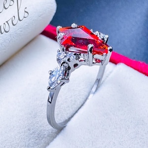 Natural Red Garnet Kite Cut Engagement Ring 7 Gemstone 14k Solid Gold Statement Ring Promise Ring For Women Anniversary Ring Christmas Gift