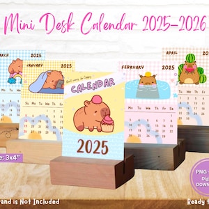 Op de afbeelding: Een set van 6 printbare mini-bureaukalenders met schattige dierillustraties. De kalenders zijn ontworpen voor de jaren 2025 en 2026. Elke kalender meet 7,6 x 10,2 cm en bevat een maandweergave.