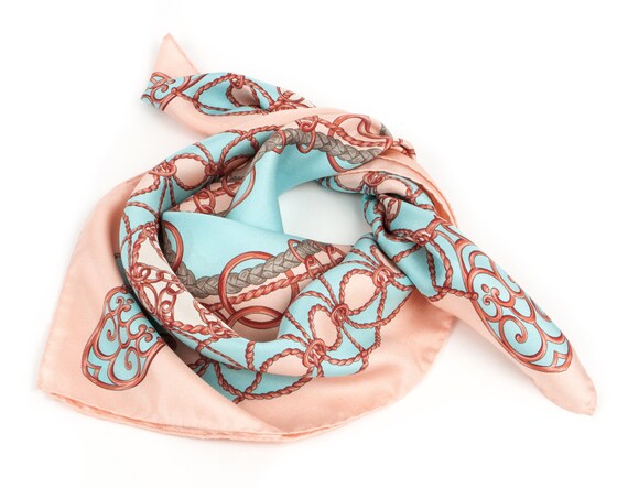 Pink and blue chain Silky Scarf CHANEL Jewelry Chain pattern Silk Scarf Pink X Navy about  main image 3