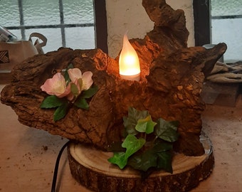 Tree stump lamp