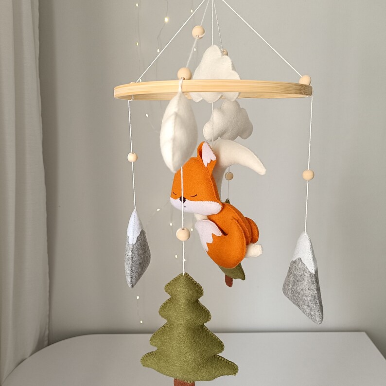 Mobile pour bébé renard, décoration de chambre d'enfant dans les bois, mobile pour berceau de forêt, cadeau pour maman, cadeau mobile pour bébé fille personnalisé, cadeau de baby shower image 8