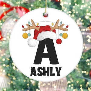 Adorno con nombre de letra, adorno navideño de recuerdo familiar de 2024, adorno con inicial personalizado, adorno con nombre personalizado, regalo de decoración navideña familiar