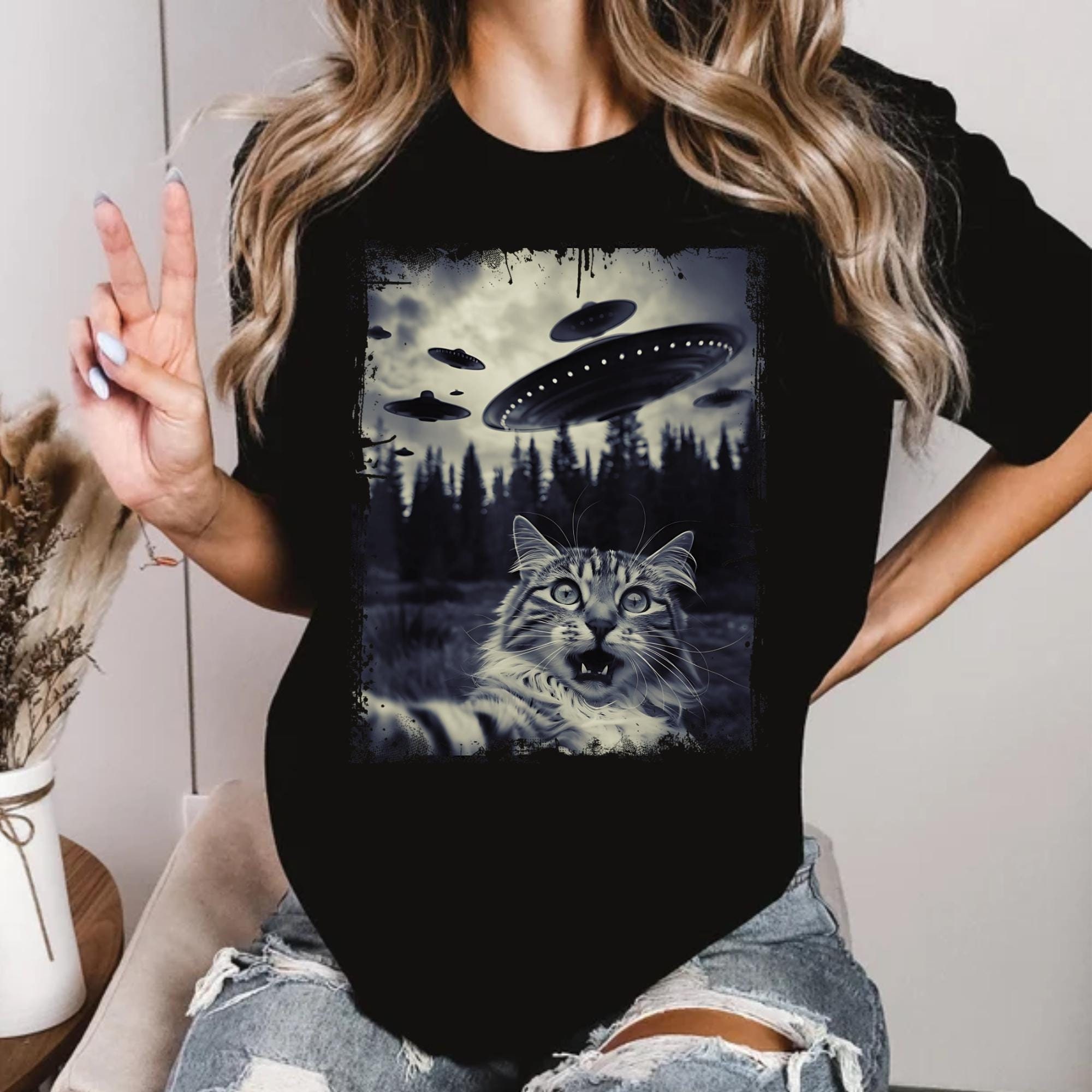 Cat Taking a Selfie UFOs Funny Classic T-Shirt,Funny Cat T-Shirt,UFO Cat Shirt,Cat Selfie Shirt,Aliens With Cat Selfie Shirt,Pet Lover Gift