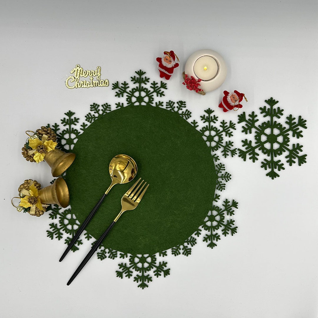 36 Cm Round Christmas Placemat With Snowflake Motif Add a Etsy