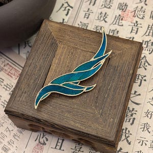 D19 “Soaring Plume” handmade brooch Peacock Feather Diancui/Tian-Tsui kingfisher jewelry Chinese vintage style