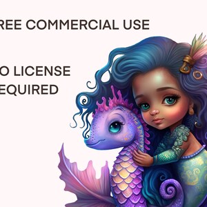 Pu&ograve; includere: Un'illustrazione digitale di una sirena con lunghi capelli blu e viola che cavalca un cavalluccio marino viola e rosa. La sirena ha la pelle marrone e indossa un reggiseno a conchiglia turchese e oro e una coda turchese e oro. Il cavalluccio marino ha una criniera rosa e viola e una coda blu.
