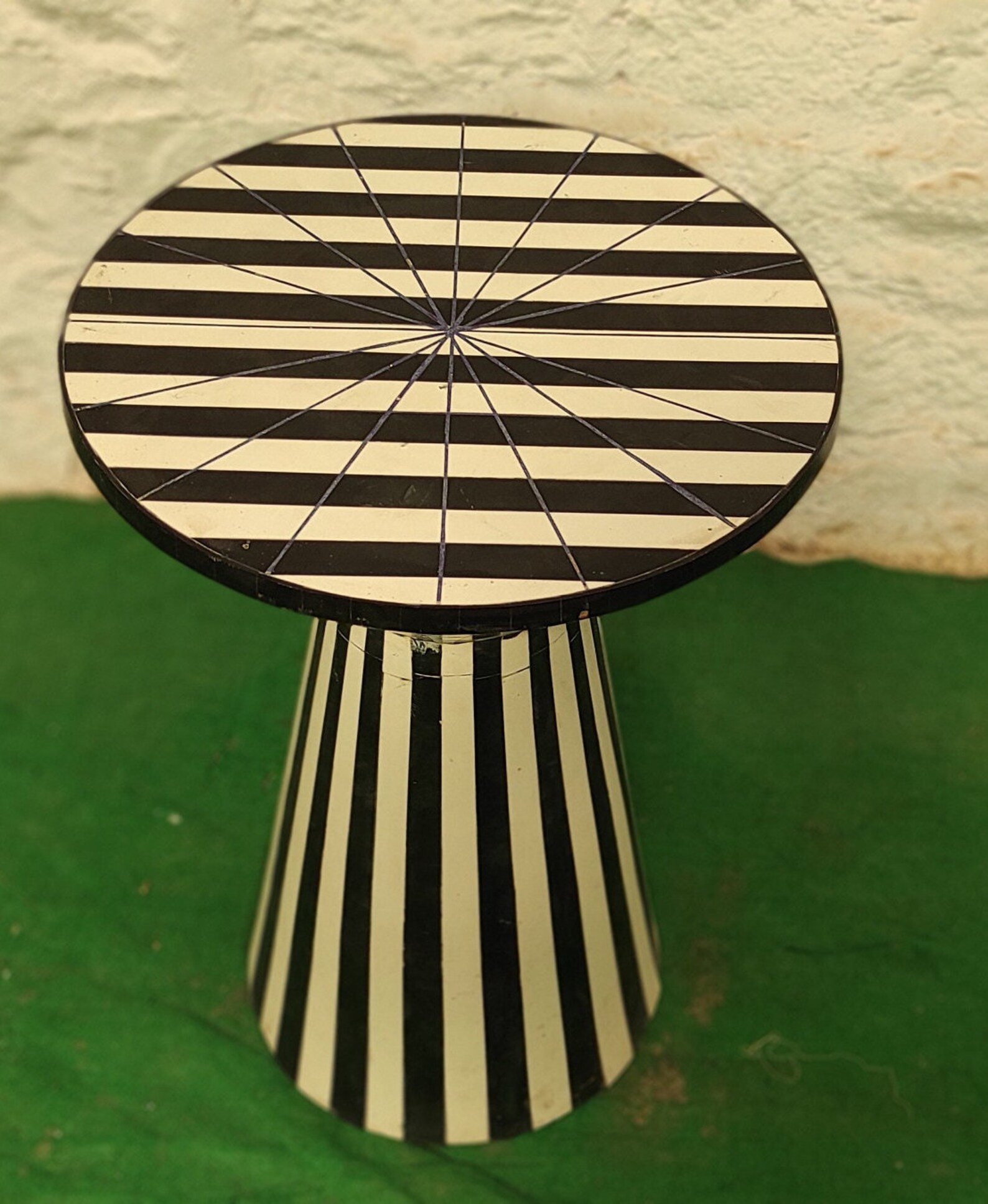 Handmade Resin Inlay Round Side Table Handmade Resin Inlay Wooden ...