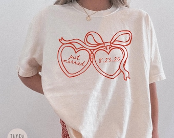 Just Married Shirt, Custom Wedding Date Shirt, Newlywed Shirt Gift for Bride, Mrs Comfort Colors® Shirt, Honeymoon Tee Shirt, Coquette Shirt