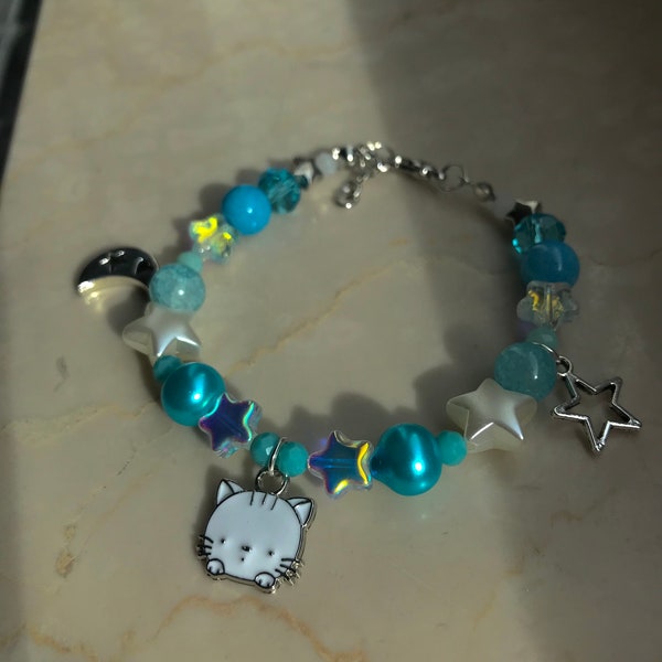 star moon cat bracelet, handgemacht, kawaii, kawaii cat, anime, y2k, streetwear, stars, sterne, stern armband, lanadelrey, stargirl,downtown