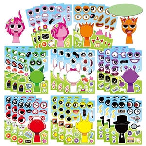 Op de afbeelding: Een verzameling kleurrijke stickerbladen met cartoonfiguren en diverse gezichtskenmerken. De stickers bevatten ogen, monden en accessoires, tegen een groene grasachtergrond. Voor creatief spel en knutselen.