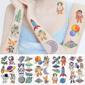 10 pegatinas de tatuajes de dibujos animados, tatuajes temporales de astronauta, pegatinas impermeables de planetas y cohetes espaciales, recuerdo de fiesta de cumpleaños para niños, regalo para ella