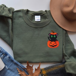 Pumpkin Halloween Sweatshirt, Cat Halloween Shirt, Pumpkin Shirt, Fall Sweatshirt for Women, Pumpkin Halloween Sweatshirt, Halloween 2024