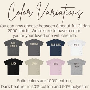 Puede incluir: Ocho camisetas Gildan 2000 en varios colores, incluyendo gris oscuro jaspeado, carb&oacute;n, azul crep&uacute;sculo, blanco, negro, arena, rosa y gris deportivo. Los colores s&oacute;lidos son 100% algod&oacute;n, el gris oscuro jaspeado es 50% algod&oacute;n y 50% poli&eacute;ster.