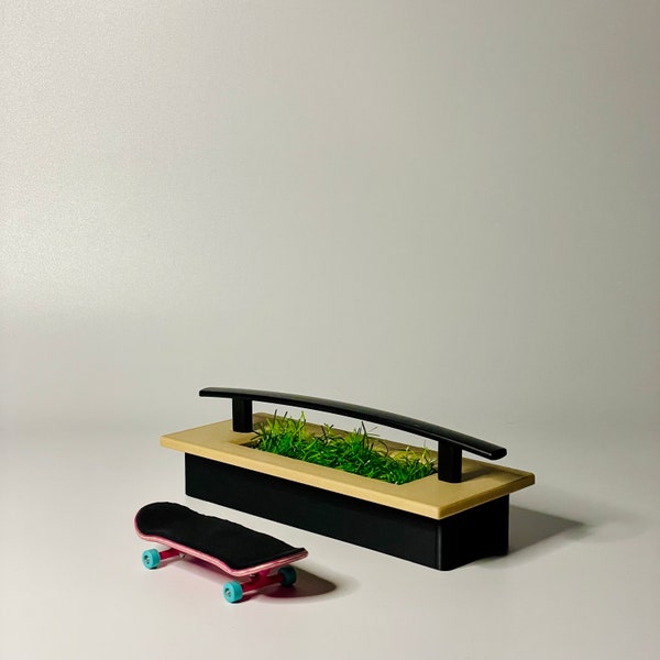 Fingerboard Planter Rail | 3D printed Planter with Stainless Steel Curved Flat rail | Fingerboard Obstacle