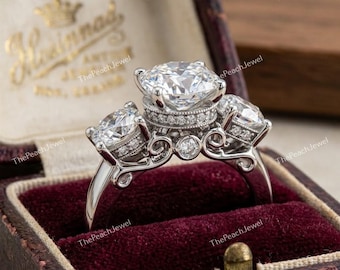 Anillo de compromiso/boda vintage de la década de 1880 con diamante redondo de 2 quilates en plata 935 Argentium. Anillo de compromiso antiguo Art Déco de tres piedras.