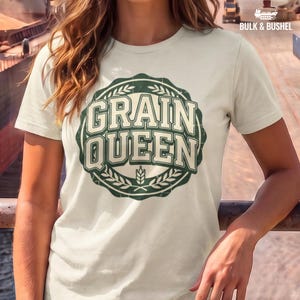 Grain Trader Gift for Her Tee - Grain Queen Vintage Wheat T-Shirt | Bulk & Bushel 001