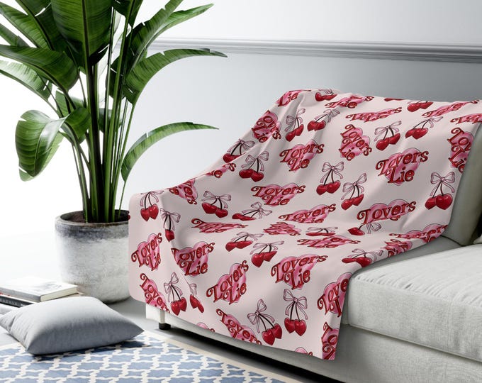 Romantic Sherpa Fleece Blanket - Cozy Gift for Her, Valentine's Day Decor, Snuggle Throw for Home, Soft Warm Blanket, Gift for Teen
