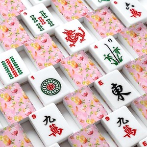 Cocktail Mahjong Tiles | Pink Martini Mahjong Set | Happy Hour Mahjong Tiles | Girls Night Mahjong | Poolside Mahjong | Acrylic Mahjong Set afbeelding 1