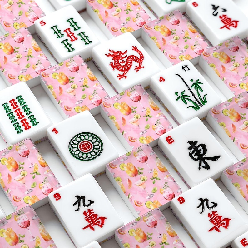 Cocktail Mahjong Tiles | Pink Martini Mahjong Set | Happy Hour Mahjong Tiles | Girls Night Mahjong | Poolside Mahjong | Acrylic Mahjong Set afbeelding 1