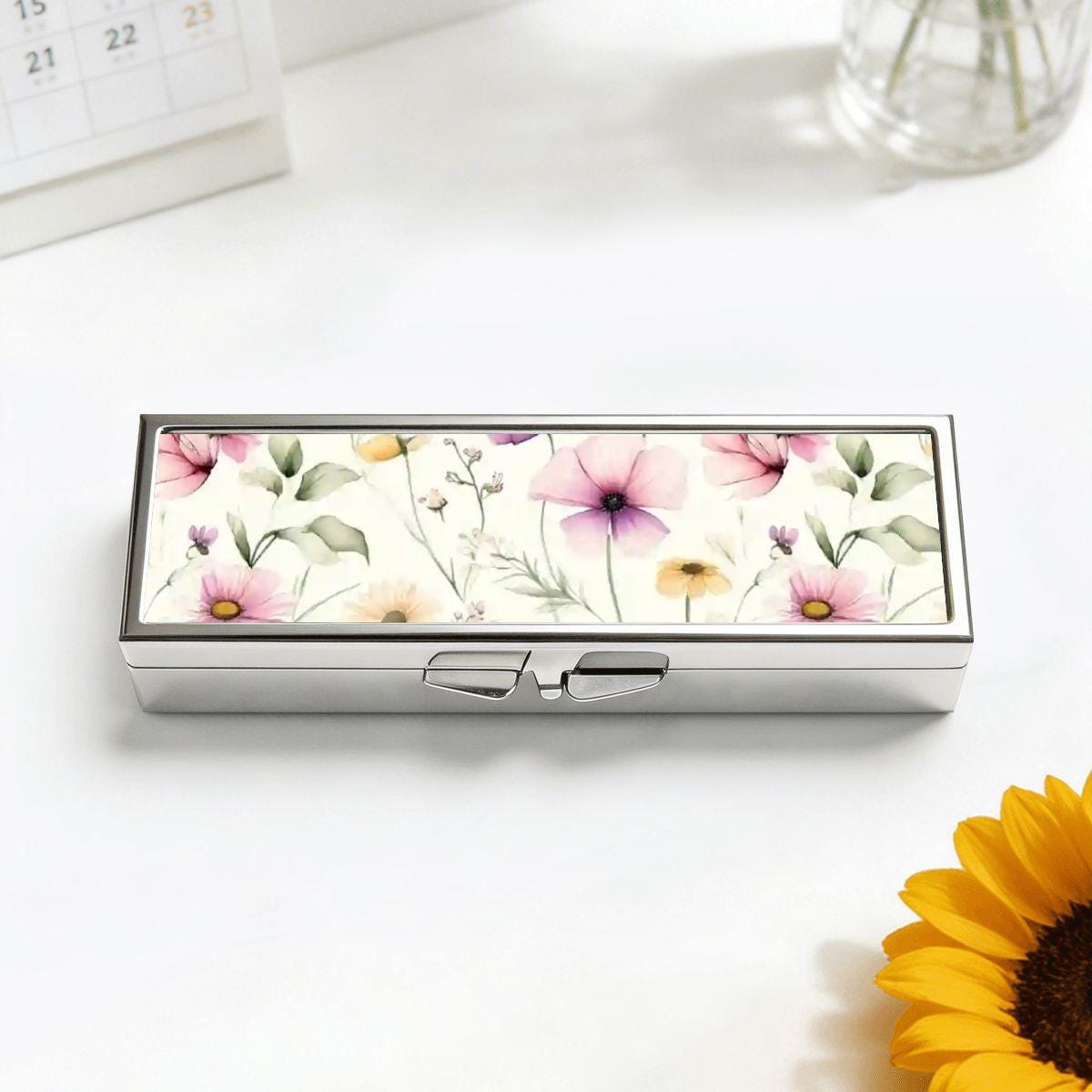 Floral 7 Day Pill Organizer Weekly Medicine Case Compact Travel Pill Box with 7 Compartments Durable Portable Medication Organizer