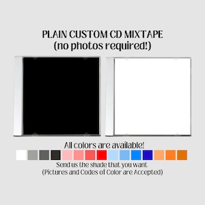 Pode incluir: Duas caixas de CD em branco, uma preta e outra branca, com o texto "PLAIN CUSTOM CD MIXTAPE (no photos required!)" acima delas. Uma tabela de cores abaixo mostra uma variedade de cores, com o texto "Todas as cores estão disponíveis! Envie-nos a tonalidade que deseja (Imagens e códigos de cor são aceites)".
