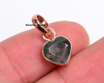 Heart Moss Agate Pendant Necklace: Sterling Silver, 8mm Stone