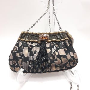 Bolso de mano vintage de diseño con cuentas y cadena para el hombro de Mary Frances