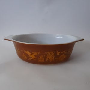 Vintage Pyrex Brown And Gold Early American Bowl