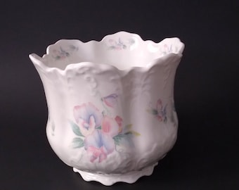 Vintage Aynsley &quot;Little Sweetheart&quot; Planter - White with pink Flowers, Fine English Bone China