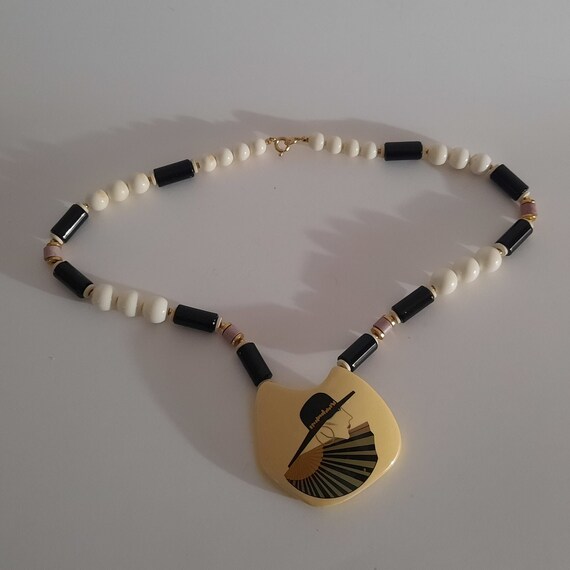 Vintage Black And White Beads Necklace With Large… - image 2