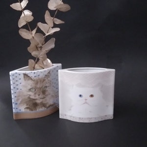 Vintage Porcelain Flower Vase Cat motif Vista Alegre Portugal 1985 Minou-ettes by C Pradalle