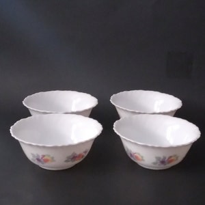 France ARCOPAL Dessert White Milk Glass Bowl