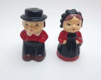Salt And Pepper Shakers Couple Man Woman Dressed In Red And Black