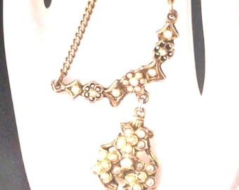 Vintage Gold Tone Necklace Chain With Faux Pearl
