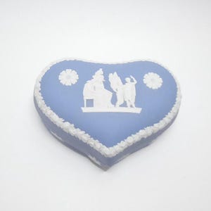 WEDGEWOOD Jasperware Blau und Weiß Herzförmige Trinket Box