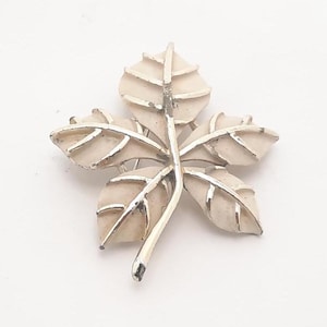 Vintage Signed CORO Silver Tone And Beige White Leaf Brooch Pin Jewelry