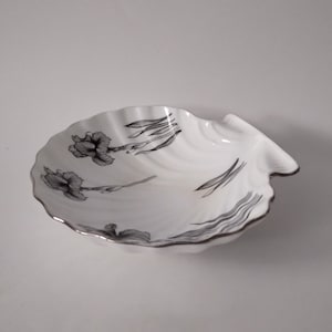 Fine Bone China Crown Staffordshire England Trinket Dish/Soap Dish