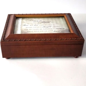 Sankyo Wooden Music Jewelry Box Memories